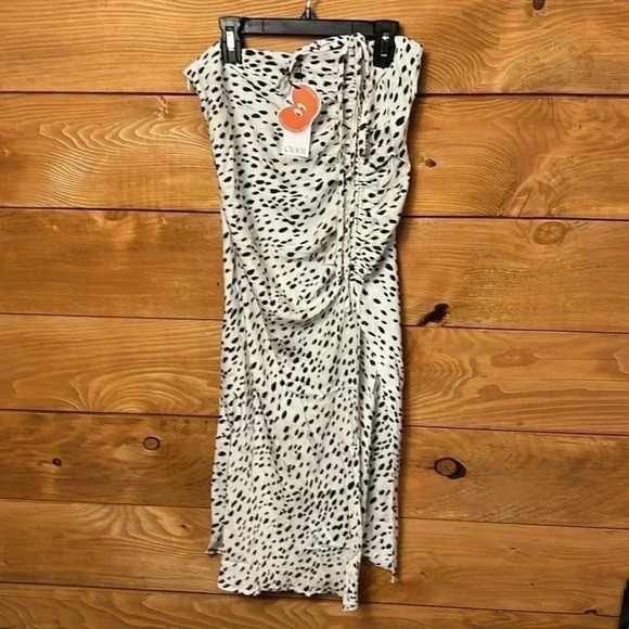 NWT WOMES CIDER‎ ANIMAL PRINT SLIDE SLIT TIE SKIRT MEDIUM - Picture 1 of 9